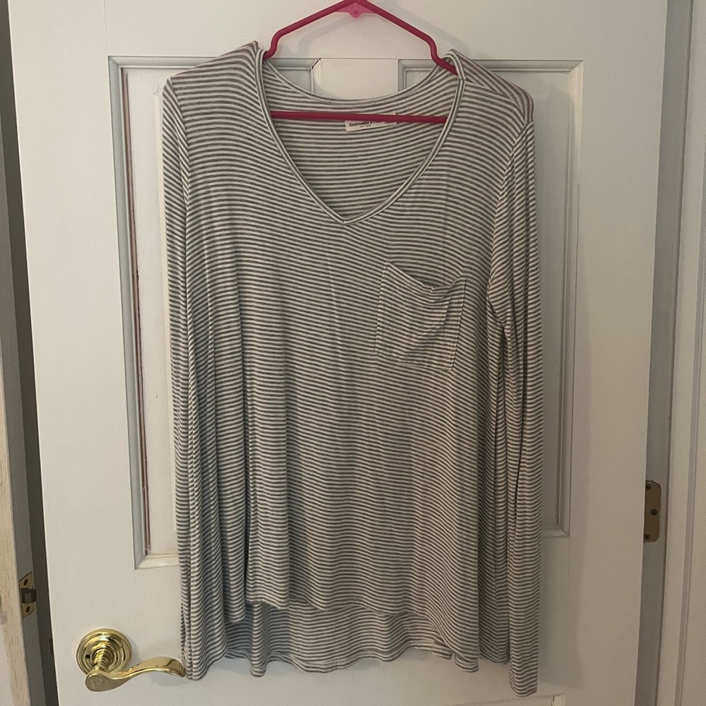 Abercrombie and Fitch long sleeved grey and white top.
